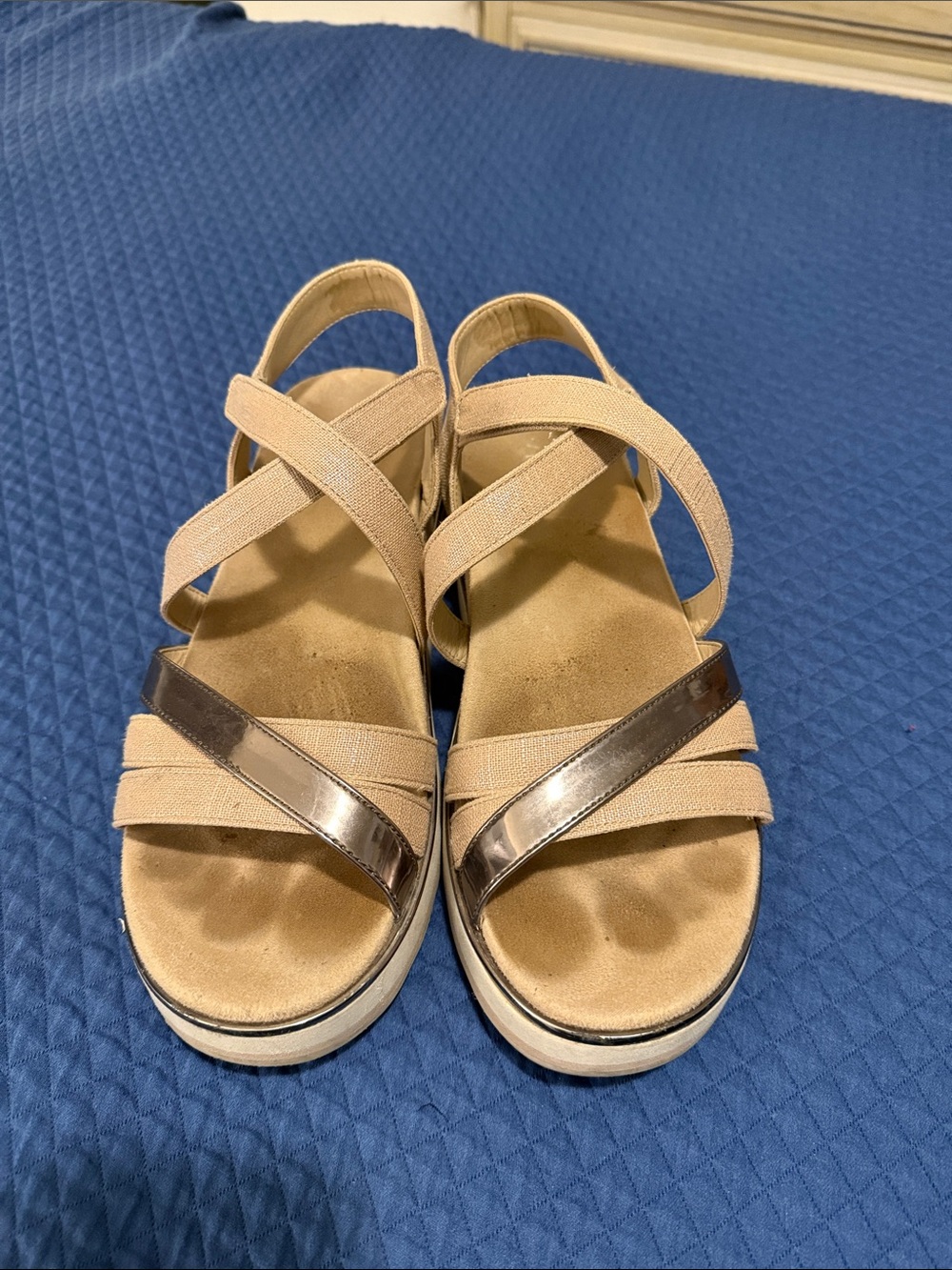 Vionic Beige Sandal with Metallic Silver Accent